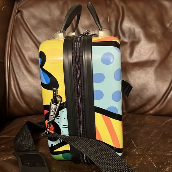 Hey Britto Hard Side Cosmetic Case - Picture 2 of 12
